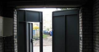Купить гаражные ворота распашные Старая Русса, цена от 3874 руб.